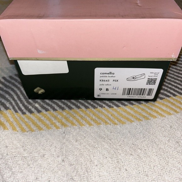 Kate Spade NY Camellia Pebbled Leather  Sz 9, New In Box. Pale Vellum - Picture 8 of 9